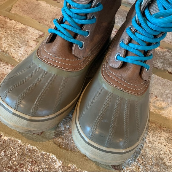 Sorel | Waterproof Winter Boots with Removable Liner - Picture 12 of 14